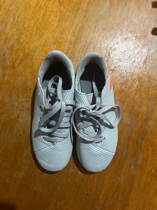 Botas de fútbol Adidas Talla 31 no tenemos caja