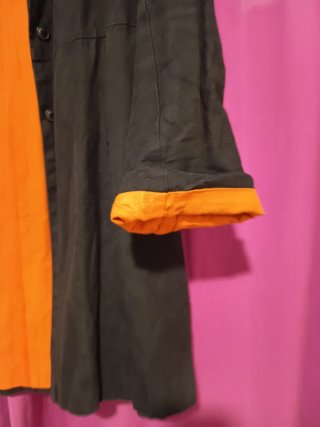 Chaqueta vintage entretiempo negra y naranja