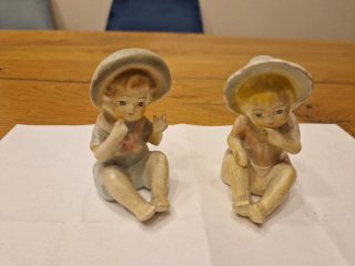 Coppia di Bambole in Porcellana per Bambini con Cappello