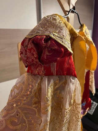 Traje de Fallera Rojo y Dorado