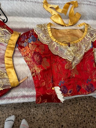 Traje de Fallera Rojo y Dorado