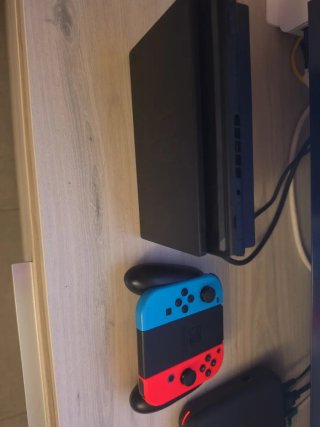 Nintendo Switch V2 Azul y Rojo