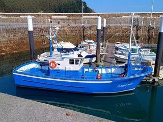 Barco de pesca palangre de fondo