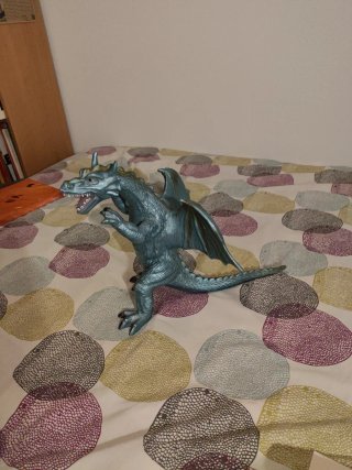 Figura de dragón de juguete