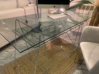 Mesa de despacho cristal y metal