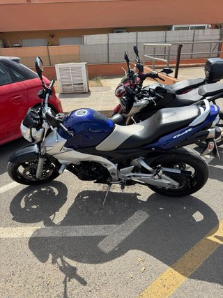 Suzuki GSR 600 Azul/Plata