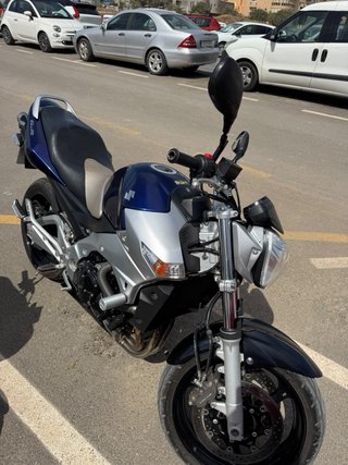 Suzuki GSR 600 Azul/Plata