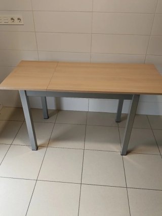 Mesa de cocina madera y metal