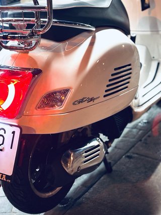 Vespa GTS 125 Blanca - 3.912 km