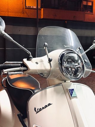 Vespa GTS 125 Blanca - 3.912 km