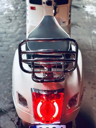 Vespa GTS 125 Blanca - 3.912 km