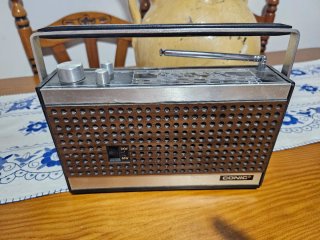 Radio antigua portátil