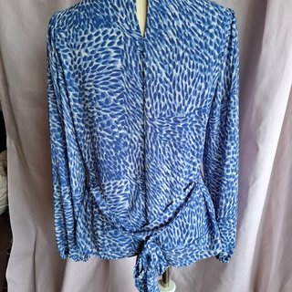 Blusa Vila Estampado Animal Print Azul