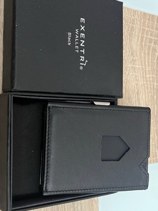 Cartera Minimalista Exentri Negra. Nueva A Estrena