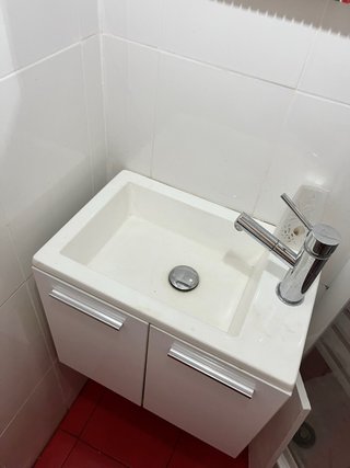 Mueble de baño blanco