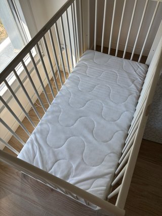 Cuna IKEA 120x60 cm + colchón – blanca