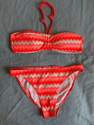 Bikini Rojo y Beige Zigzag