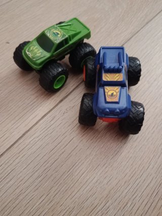 2 Coches Monster Truck Grandes