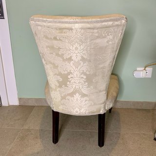 Poltroncina vintage damascata elegante