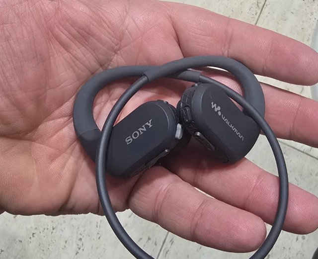 Auriculares Sony Walkman NW-WS413 4GB. Para repara