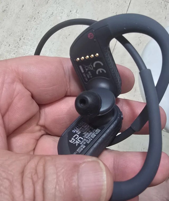 Auriculares Sony Walkman NW-WS413 4GB. Para repara