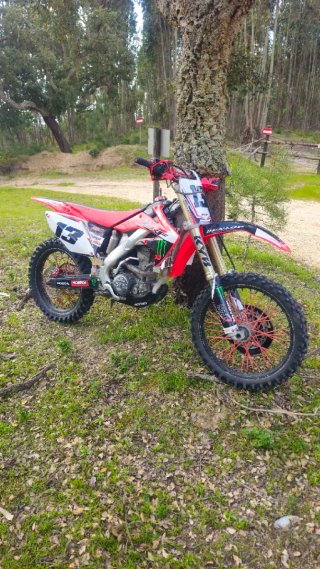 Honda CRF250R 2007 2 escapes