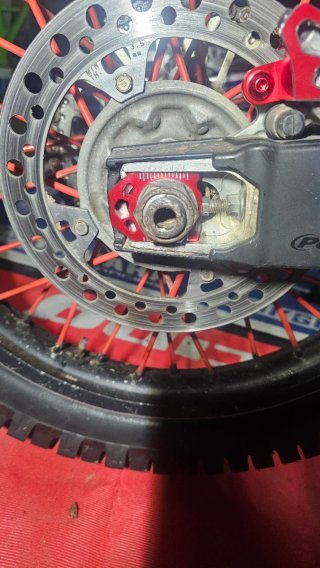 Honda CRF250R 2007 2 escapes