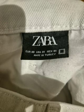 Bermudas blancos de Zara
