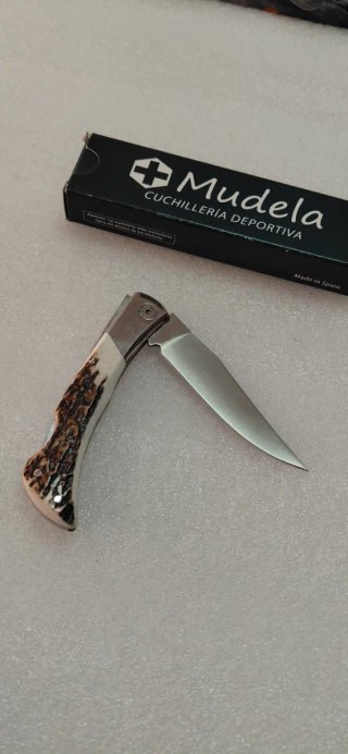 Navaja Mudela 11 Bustos