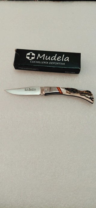 Navaja Mudela 11 Bustos