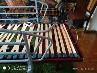 Cama articulada metálica con somier