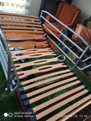Cama articulada metálica con somier