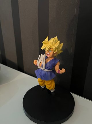 Figura Dragon Ball.