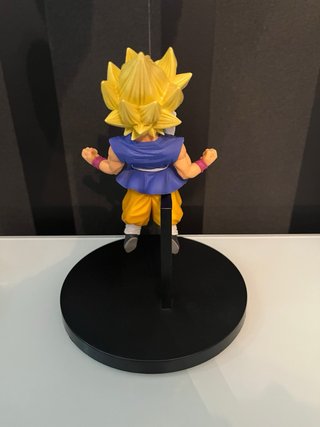 Figura Dragon Ball.