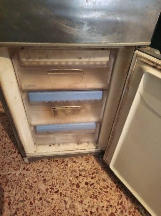 Nevera Indesit combi, negociable
