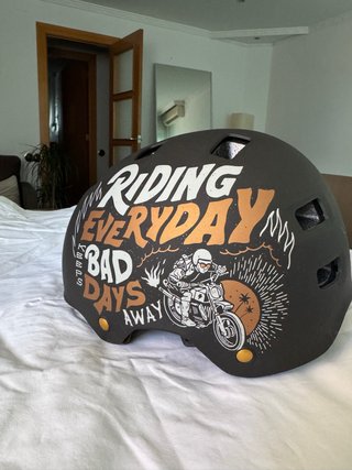 Casco Moto/Bici/Patinete Diseño Riding