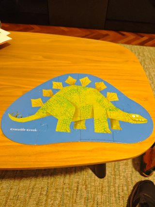 Puzzle Cocodrilo Creek Estegosaurio 12 piezas