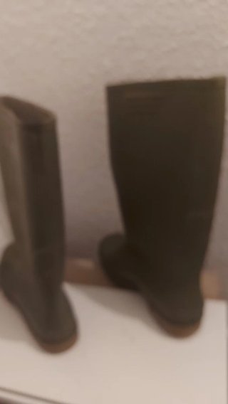 Botas de agua duras