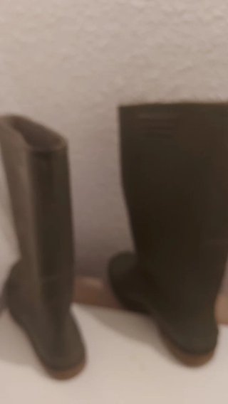 Botas de agua duras