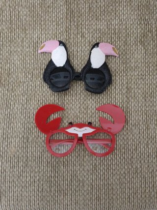 Gafas de fiesta divertidas: Tucán y Cangrejo