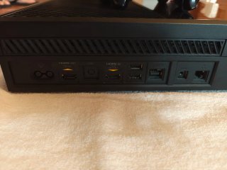 Xbox One + 2 Mandos