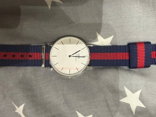 Reloj Daniel Wellington (pila a cambiar)