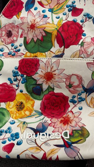 Mochila Desigual floral