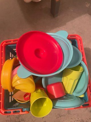 Cocinita de madera con accesorios