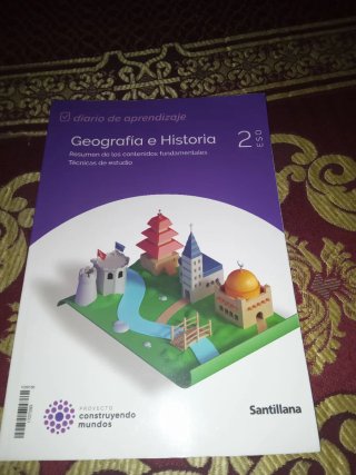 Libro Santillana de Geografía e historia