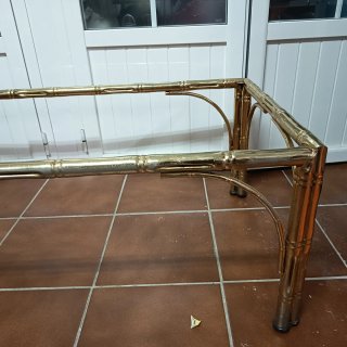 Mesa centro dorada bambú años 70