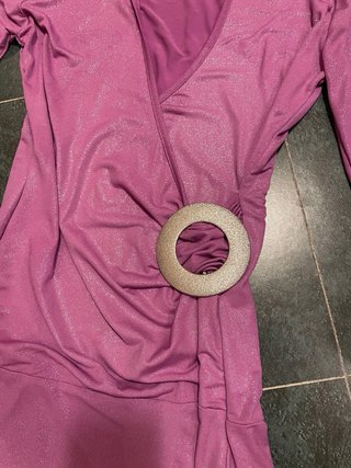 Vestito viola brillantinato con cintura