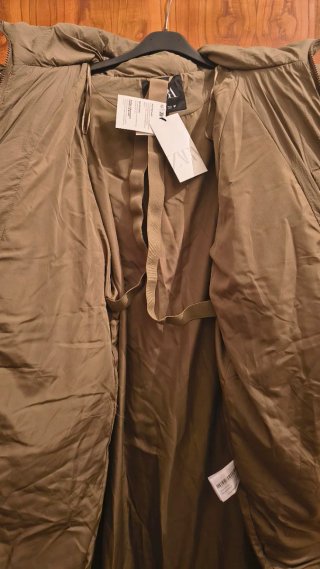 Plumífero Zara Verde Oliva Talla XL