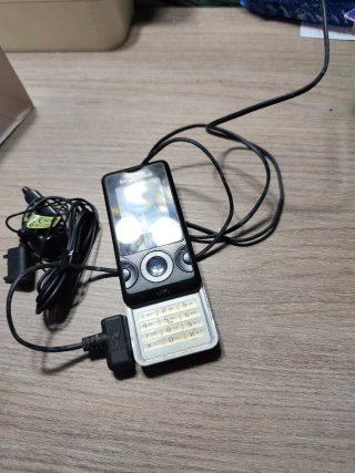 Sony Ericsson Teléfono Móvil Negro