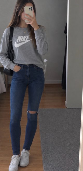 Sudadera Nike Gris